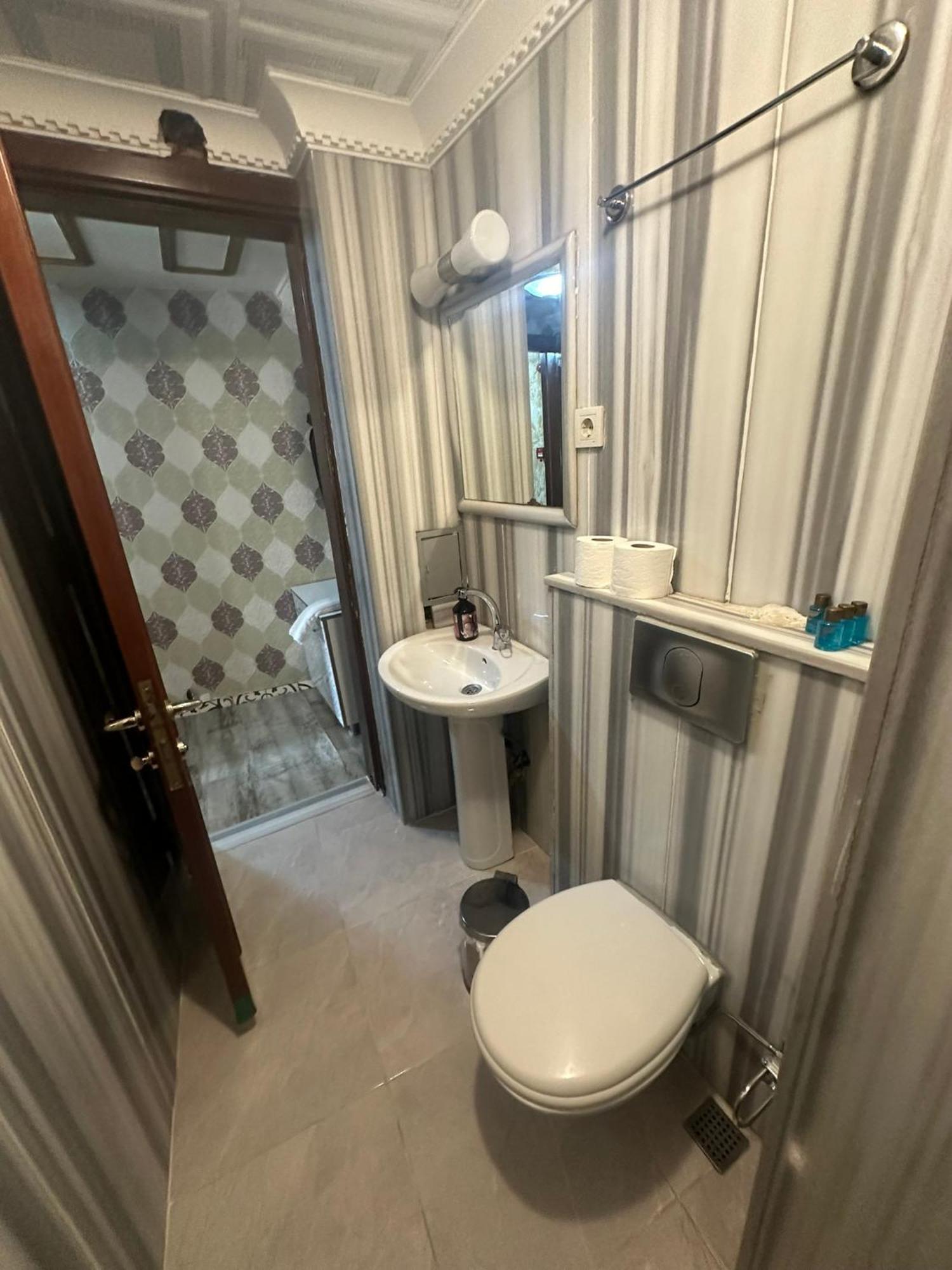 Sophia Studio Apart Hotel Istanbul Bagian luar foto