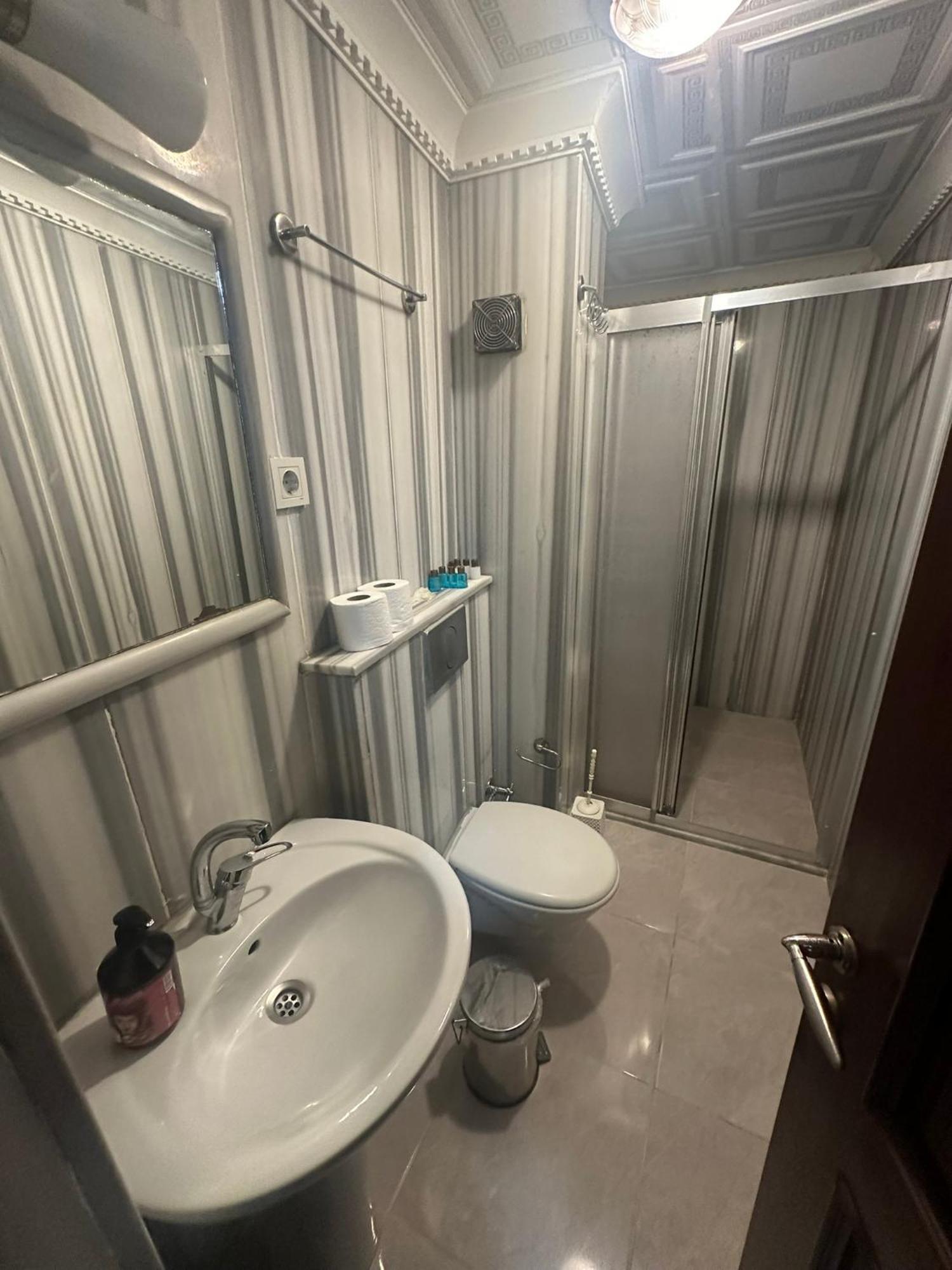 Sophia Studio Apart Hotel Istanbul Bagian luar foto