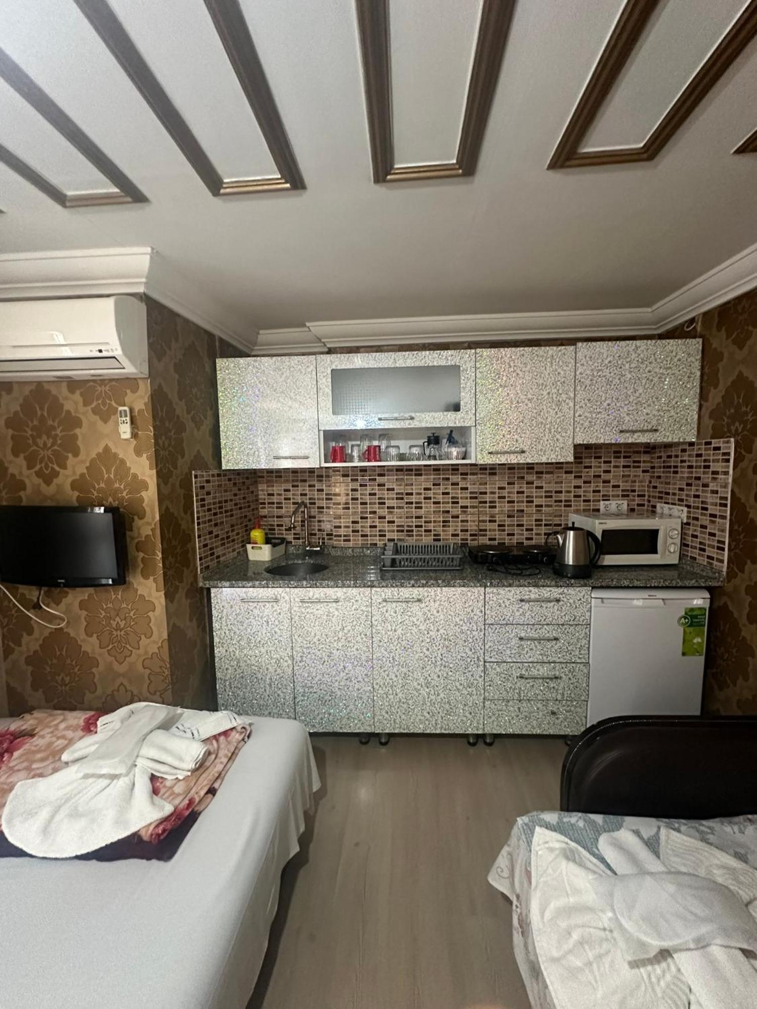 Sophia Studio Apart Hotel Istanbul Bagian luar foto